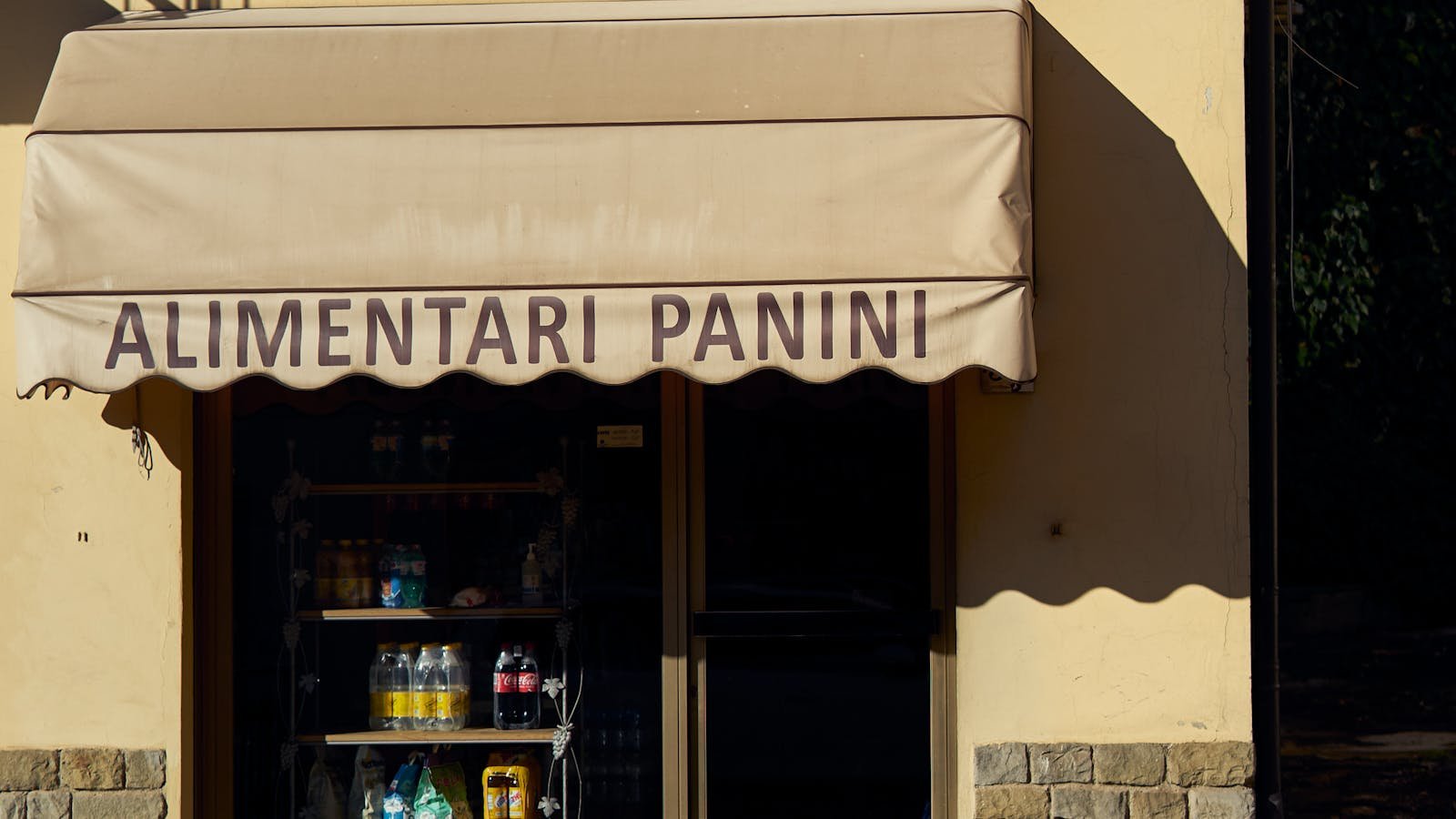 Marketing locale per piccole imprese italiane: 8 strategie low-cost (con coupon, SEO e mappa)